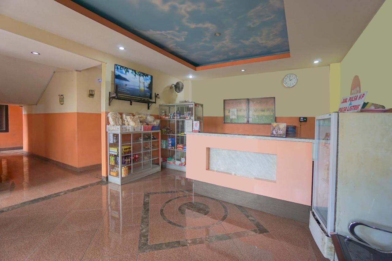 Super Oyo 2639 Oxy Townhouse Hotel Manado Eksteriør billede